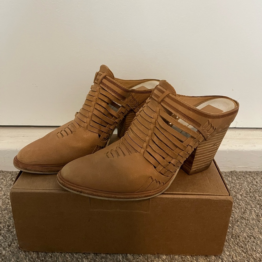Dolce Vita mule boot, tan color, size 9